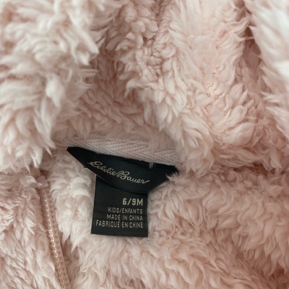 Eddie Bauer Baby Girl 6-9 Months Pink Footed Onesie with Hood - Picture 4 of 8